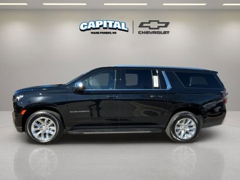 Used 2024 Chevrolet Suburban Premier image 2