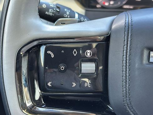 Used 2025 Land Rover Range Rover Velar Dynamic SE image 28