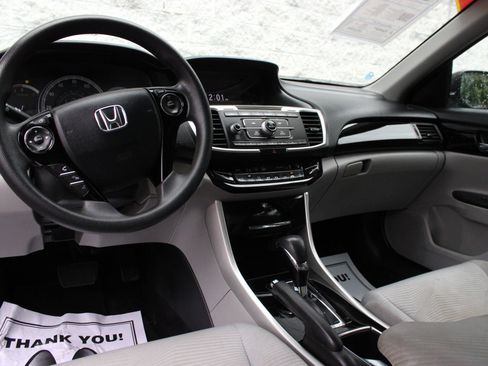 Used 2017 Honda Accord LX image 21