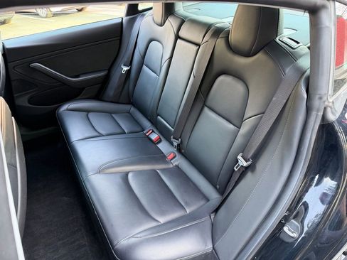 Used 2019 Tesla Model 3 Long Range image 31