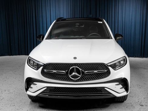New 2025 Mercedes-Benz GLC 350e 4MATIC image 2