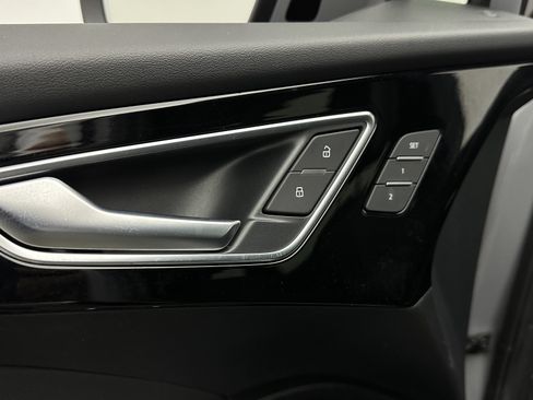 Used 2023 Audi Q4 e-tron Premium Plus RWD image 14