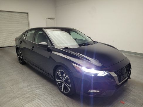 Used 2022 Nissan Sentra SR w/ Lighting Package FWD image 13