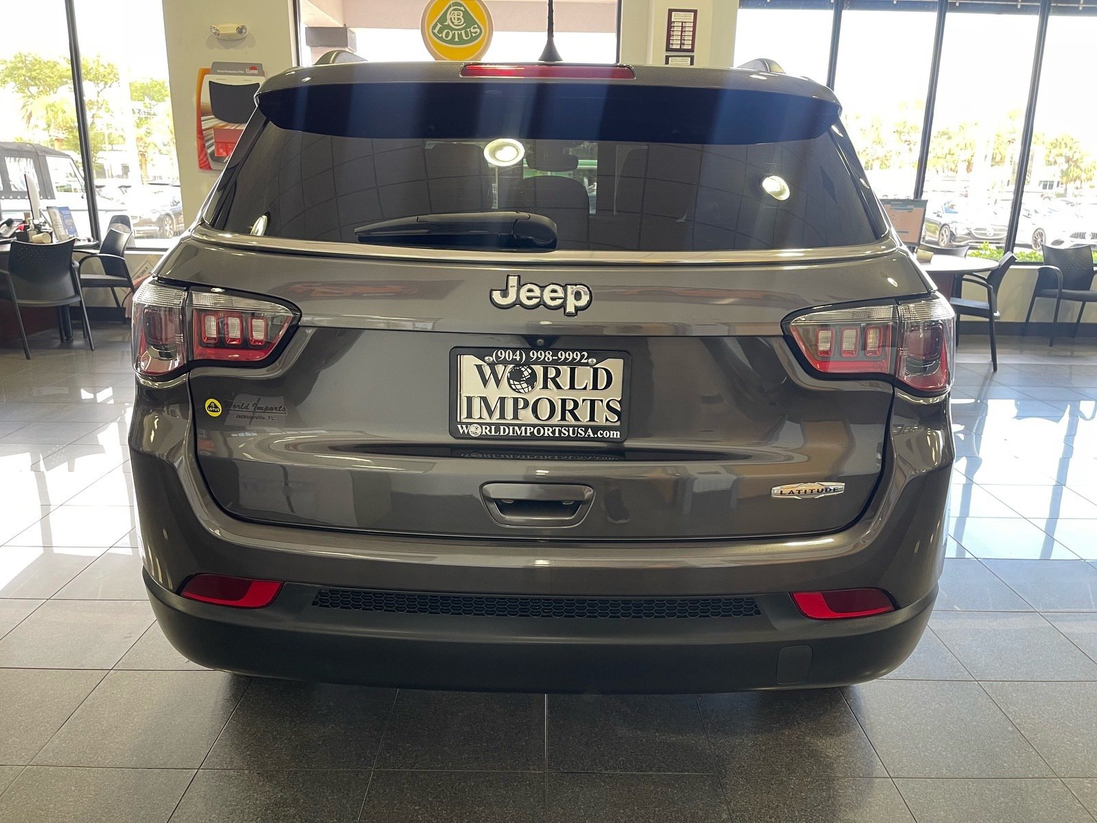 Used 2022 Jeep Compass Latitude FWD image 4
