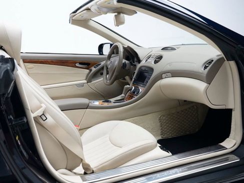 Used 2009 Mercedes-Benz SL 550 image 46
