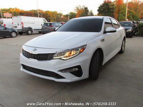 Used 2019 Kia Optima LX image 2