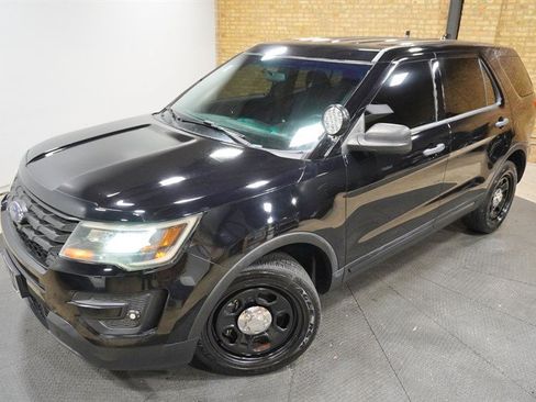 Used 2017 Ford Explorer 4WD Police Interceptor image 2