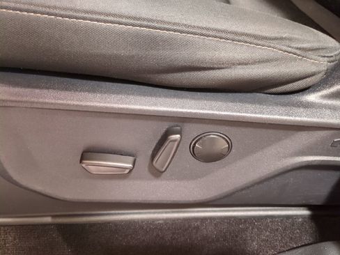 Used 2022 Ford F150 XLT w/ Equipment Group 302A High image 16