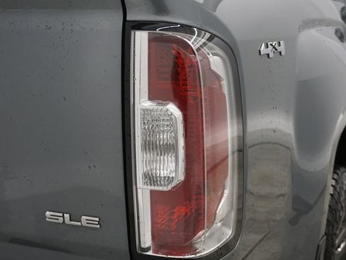 Used 2020 GMC Canyon SLE w/ Elevation Edition image 23