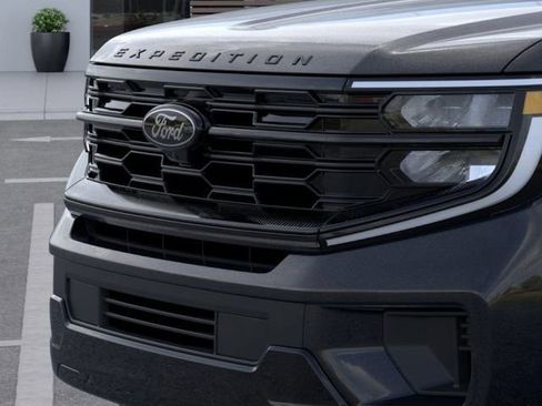 New 2025 Ford Expedition Platinum w/ Stealth Performance Package image 17