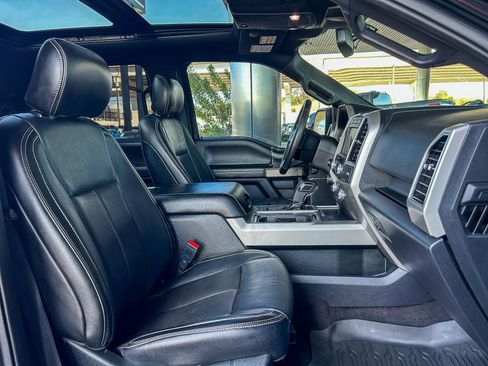 Used 2020 Ford F150 Lariat w/ Equipment Group 502A Luxury image 29