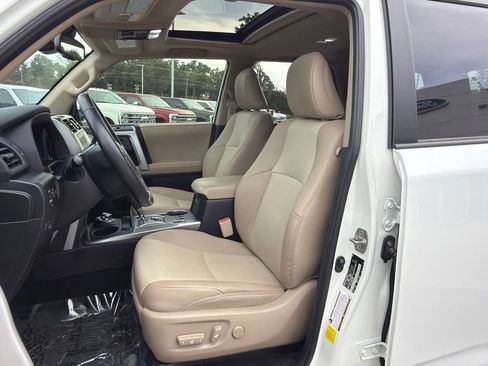 Used 2023 Toyota 4Runner SR5 Premium w/ Moonroof Package AWD/4WD image 10