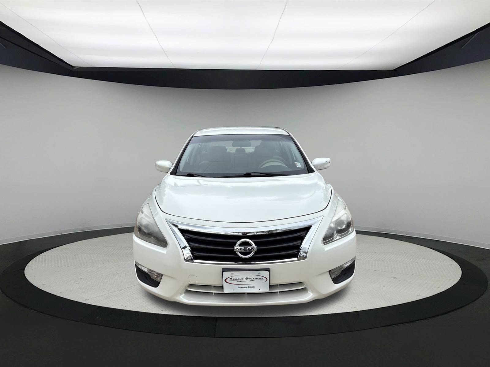 Used 2015 Nissan Altima 2.5 S w/ Power Driver Seat Package FWD image 2