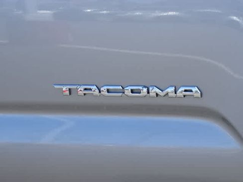 Certified 2020 Toyota Tacoma SR5 RWD image 9