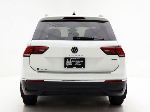 Used 2024 Volkswagen Tiguan S image 7