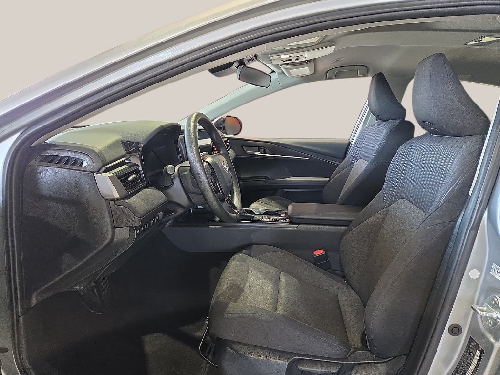 Used 2025 Toyota Camry LE FWD image 20