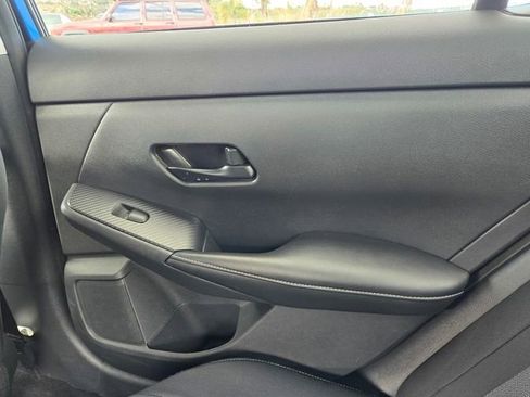 Used 2024 Nissan Sentra SV FWD image 13