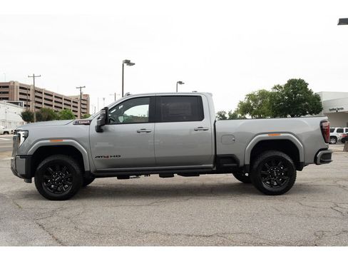 New 2026 GMC Sierra 2500 AT4 w/ AT4 Premium Plus Package AWD/4WD image 5