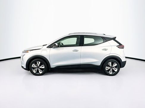 Used 2023 Chevrolet Bolt EUV LT w/ Convenience Package FWD image 4