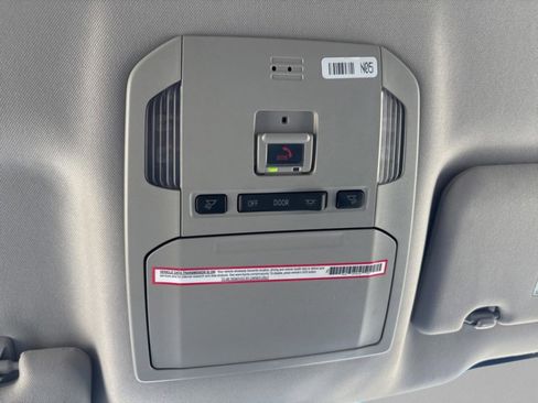 Used 2023 Toyota Highlander LE image 23