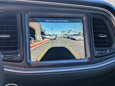 Used 2015 Dodge Challenger SRT RWD image 15