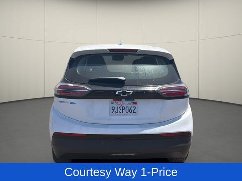 Used 2023 Chevrolet Bolt LT w/ Driver Confidence Package FWD image 8