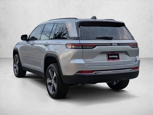 New 2025 Jeep Grand Cherokee Limited image 7