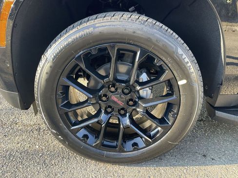 New 2026 GMC Yukon Elevation AWD/4WD image 33