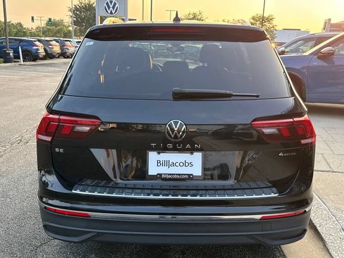 Used 2022 Volkswagen Tiguan SE AWD/4WD image 5