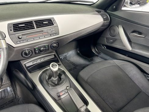 Used 2007 BMW Z4 3.0i image 22