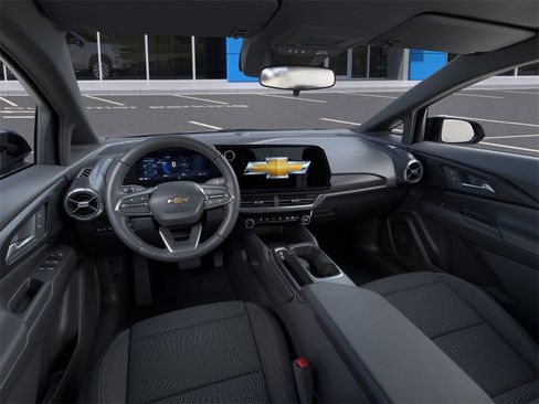 New 2026 Chevrolet Equinox EV LT image 15