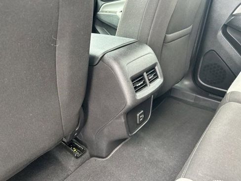 Used 2023 Chevrolet Equinox LT w/ Driver Convenience Package image 34