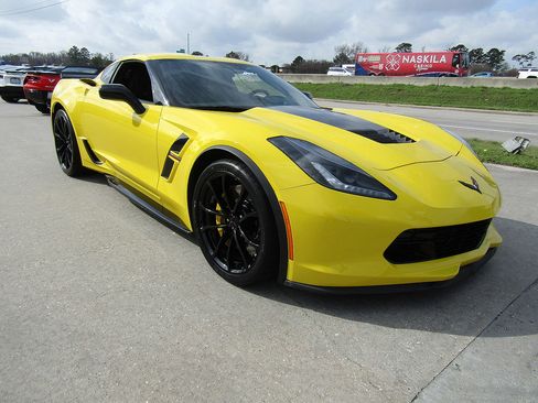 Used 2019 Chevrolet Corvette Grand Sport image 3