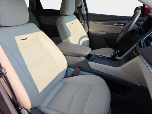 Used 2024 Cadillac XT5 Premium Luxury FWD image 10