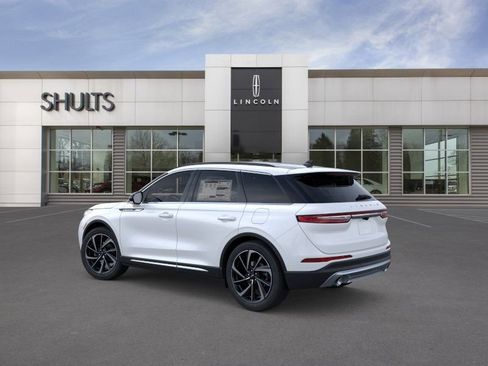 New 2026 Lincoln Corsair Reserve image 4