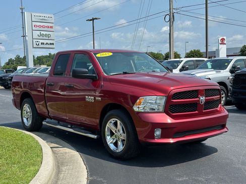 Used 2015 RAM 1500 Express RWD image 3