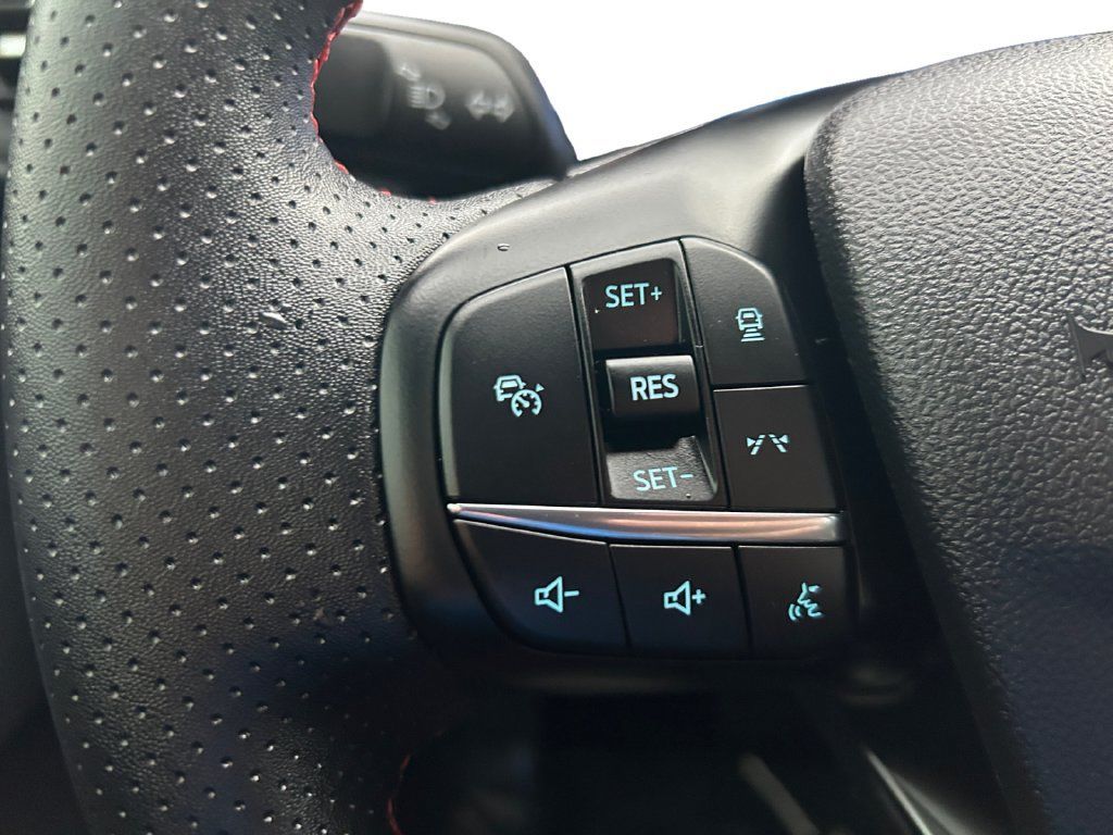 Used 2025 Ford Escape ST-Line w/ Tech Pack #1 FWD image 20