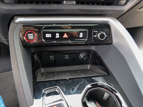 Used 2025 Audi SQ5 Premium Plus AWD/4WD image 21