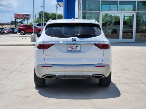Used 2023 Buick Enclave Essence w/ Experience Buick Package FWD image 8