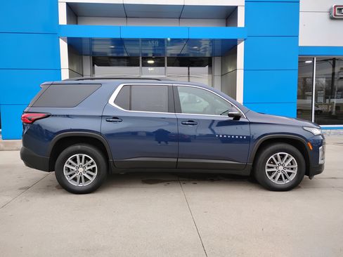 Used 2023 Chevrolet Traverse LT image 34