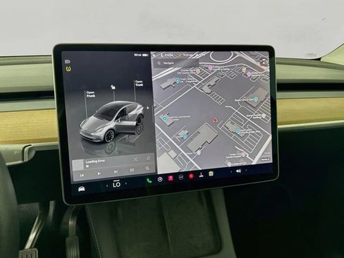Used 2024 Tesla Model Y Long Range AWD/4WD image 12