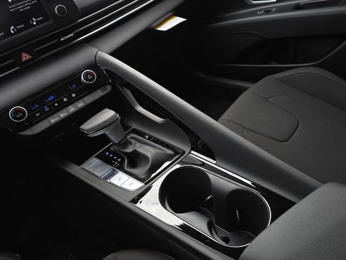 New 2026 Hyundai Elantra Blue image 24