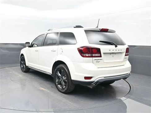 Used 2018 Dodge Journey Crossroad image 3