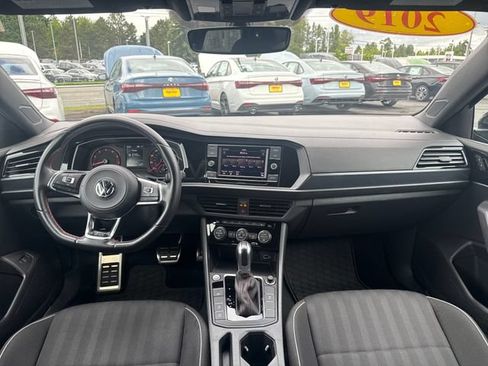 Used 2019 Volkswagen Jetta GLI FWD image 11