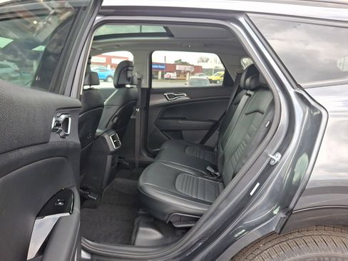 Used 2024 Kia Sportage SX image 10