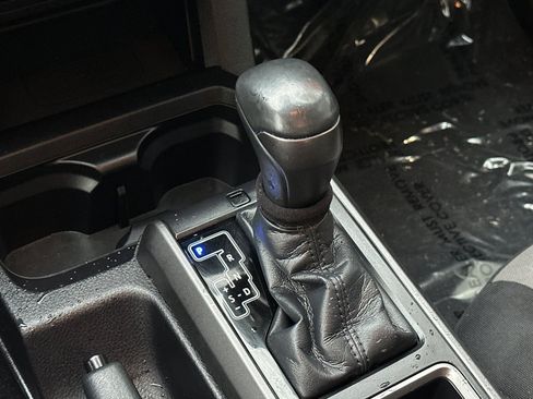 Used 2021 Toyota Tacoma TRD Sport w/ Technology Package image 27