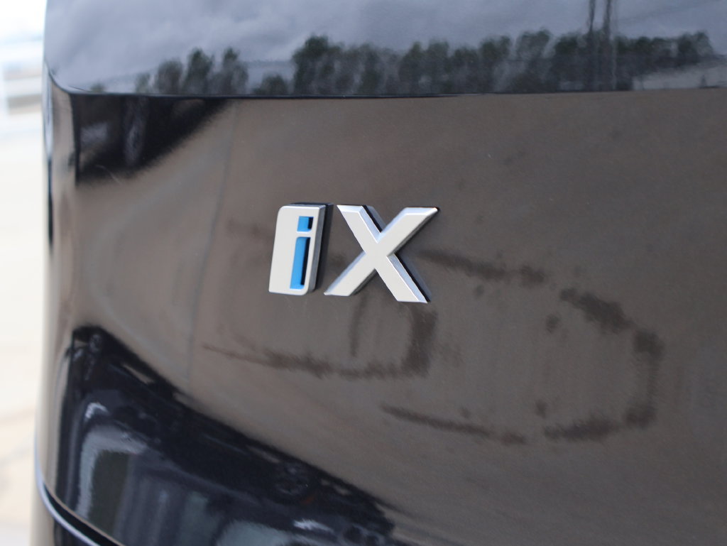 Certified 2024 BMW iX xDrive50 w/ Premium Package AWD/4WD image 37