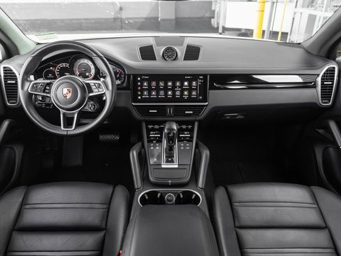 Certified 2023 Porsche Cayenne image 12