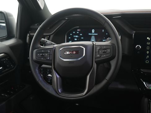 Used 2025 GMC Sierra 1500 AT4 w/ AT4 Premium Package image 17