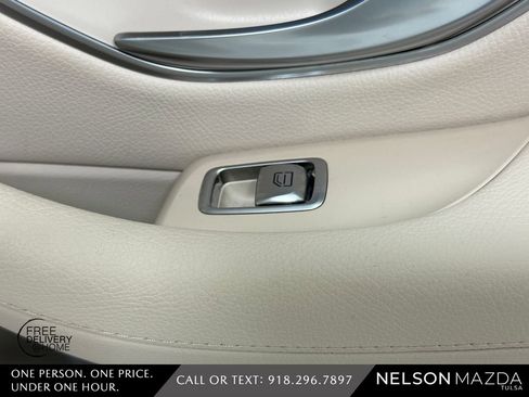 Used 2017 Mercedes-Benz E 300 4MATIC image 45